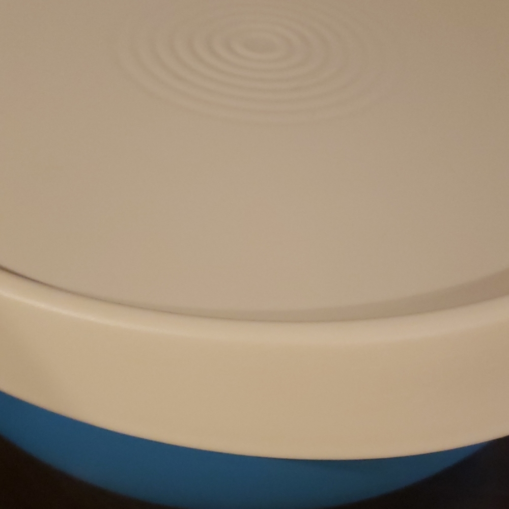 Tupperware " Essentials Bowl - Picture 6 of 6